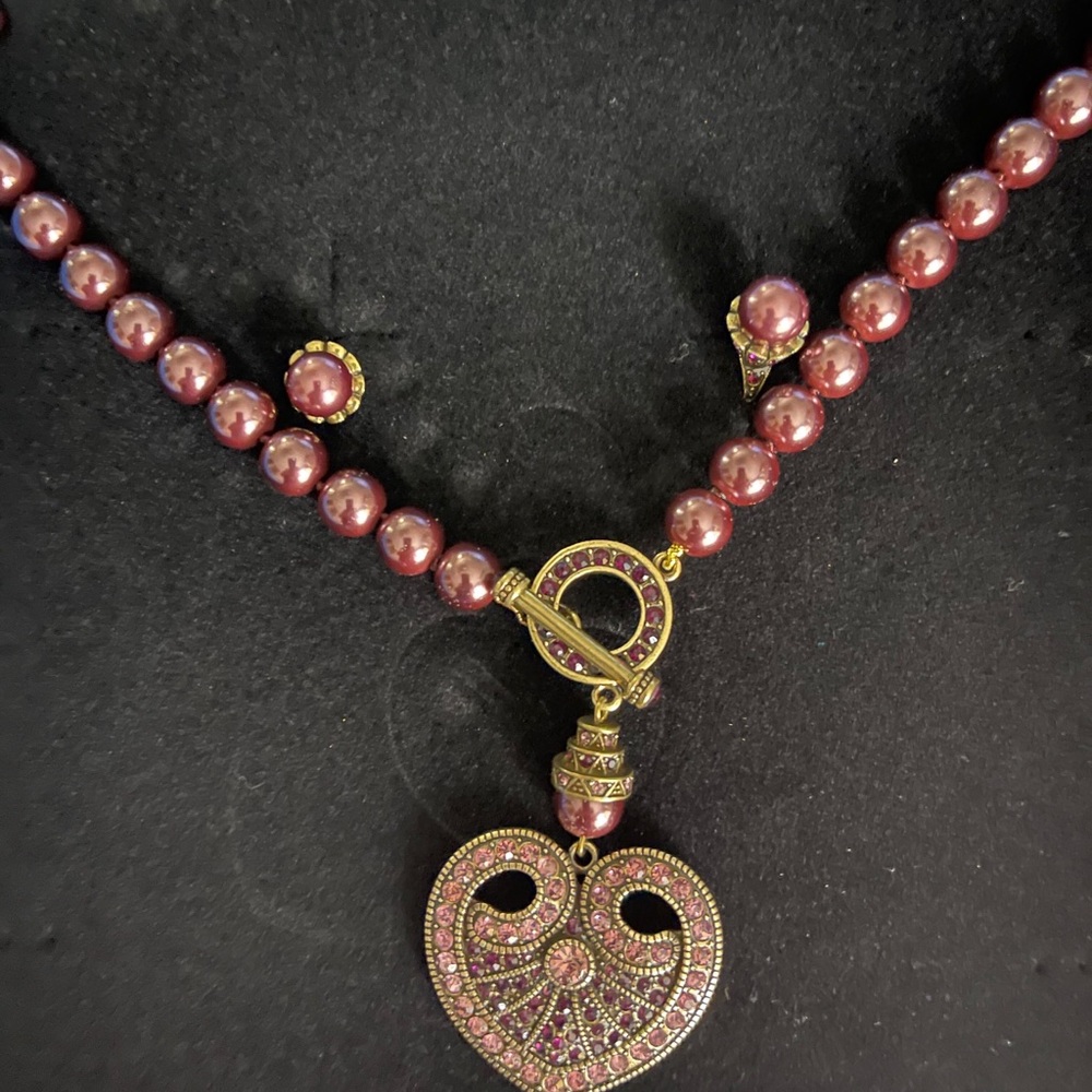 Heidi Daus brown and Gold Heart Pendant Necklace